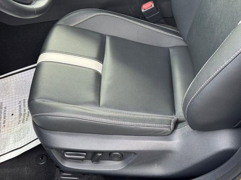 Used 2025 Toyota Camry SE FWD image 19