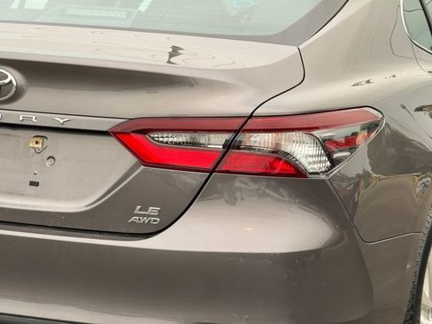 Used 2021 Toyota Camry LE AWD/4WD image 29