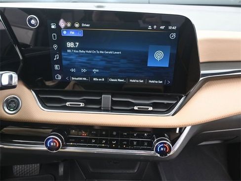 Used 2025 Chevrolet Equinox ACTIV w/ Safety and Technology Package image 7