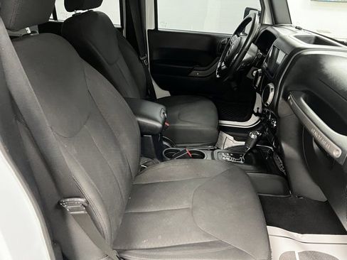 Used 2016 Jeep Wrangler Unlimited Sport w/ Connectivity Group image 58