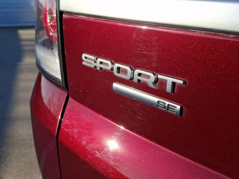 Used 2017 Land Rover Range Rover Sport SE image 32