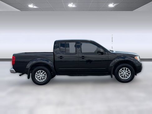 Used 2020 Nissan Frontier SV RWD image 7