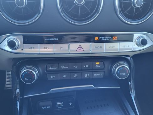 Used 2023 Kia Stinger GT2 image 30