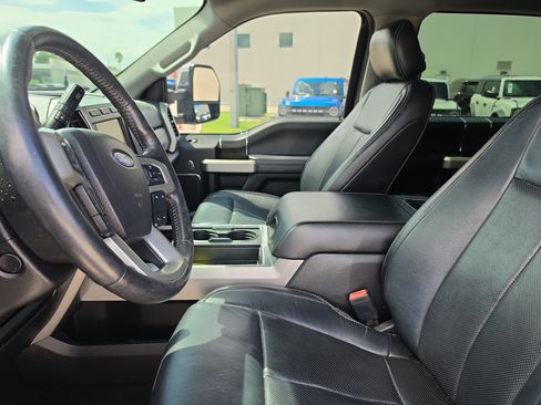 Used 2020 Ford F350 Lariat w/ Lariat Ultimate Package AWD/4WD image 18