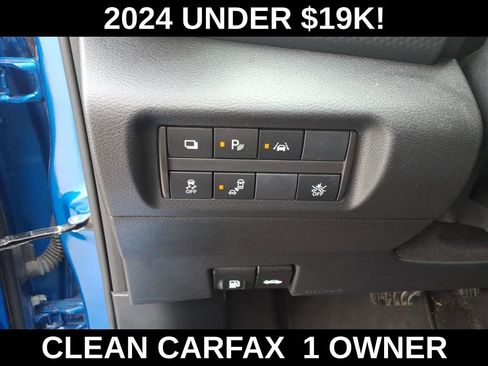 Used 2024 Nissan Kicks S image 17