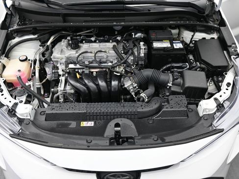 Used 2021 Toyota Corolla LE image 14