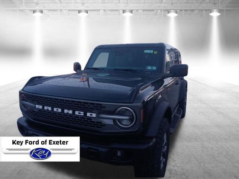 New 2025 Ford Bronco Badlands image 6