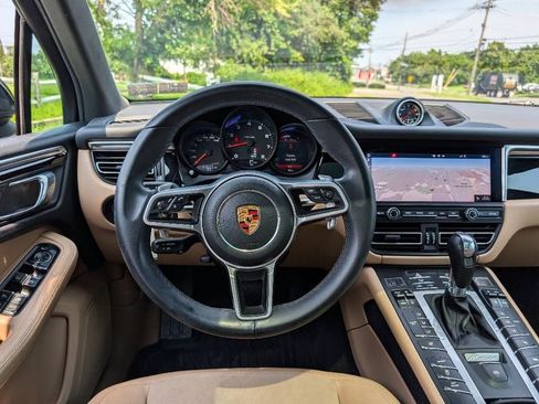 Used 2020 Porsche Macan AWD/4WD image 63