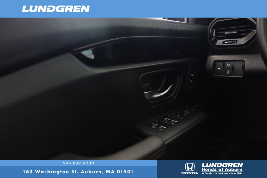 Used 2025 Honda Pilot TrailSport image 33