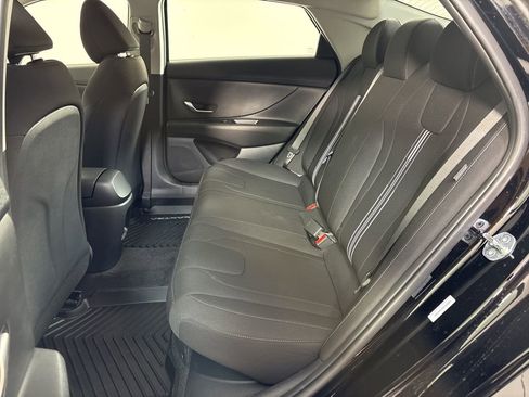 New 2025 Hyundai Elantra Hybrid FWD image 18