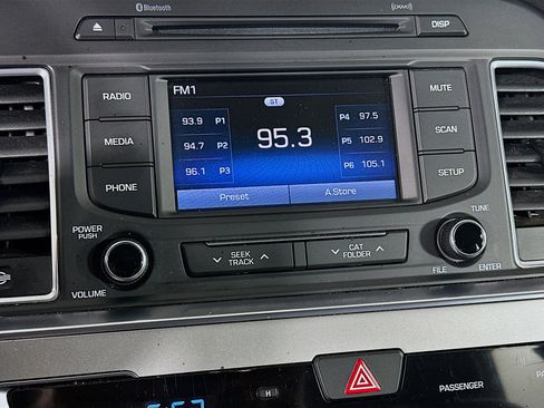 Used 2015 Hyundai Sonata SE w/ Option Group 09 image 21