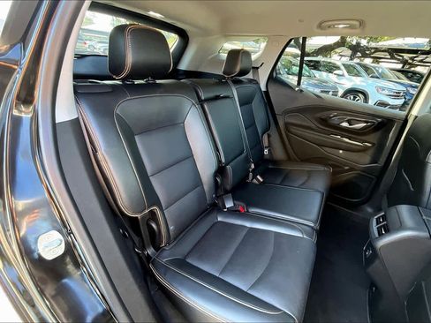 Used 2022 GMC Terrain AT4 image 19