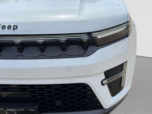 New 2026 Jeep Grand Wagoneer Limited AWD/4WD image 10