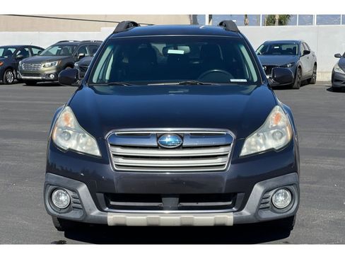 Used 2013 Subaru Outback 3.6R Limited w/ Moonroof Pkg image 10