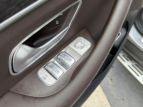 Used 2023 Mercedes-Benz GLE 350 4MATIC w/ 3rd Row Seat Package image 15
