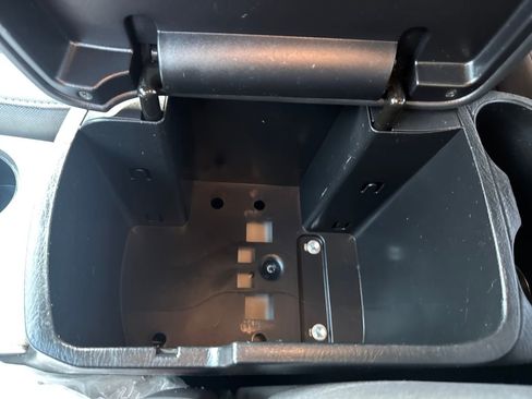 Used 2015 Toyota Tacoma 4x4 Access Cab V6 image 33