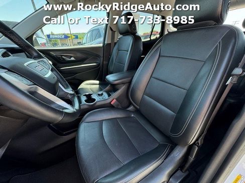 Used 2024 GMC Terrain SLT AWD/4WD image 19