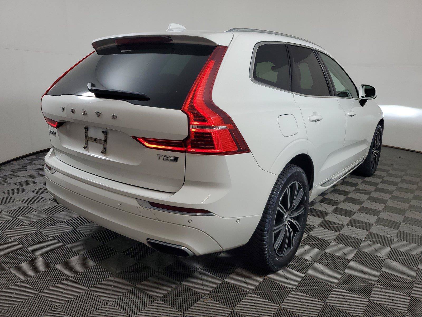 Used 2019 Volvo XC60 T5 Inscription AWD/4WD image 6
