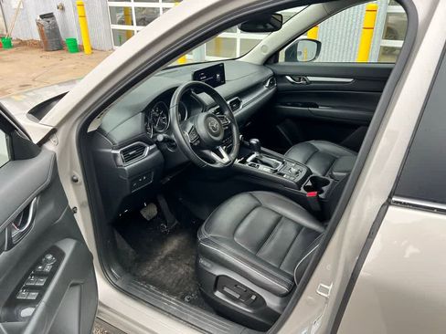Used 2025 MAZDA CX-5 AWD 2.5 S w/ Preferred Package image 2