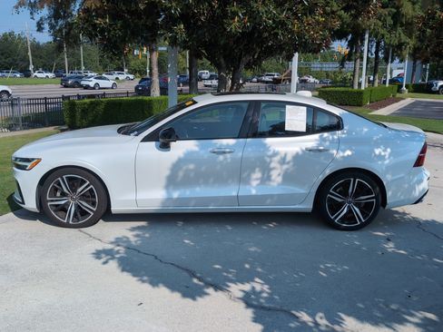Used 2019 Volvo S60 T5 R-Design FWD image 7