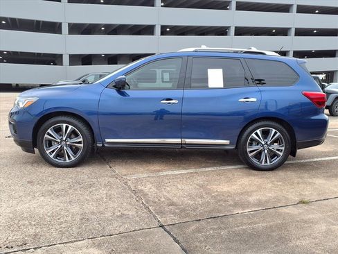 Used 2018 Nissan Pathfinder Platinum image 23