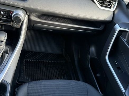 Certified 2025 Toyota RAV4 LE image 34