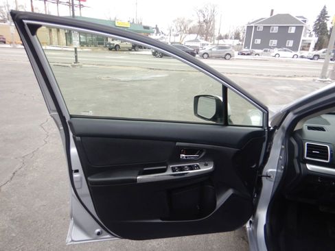 Used 2016 Subaru Impreza 2.0i Premium image 10