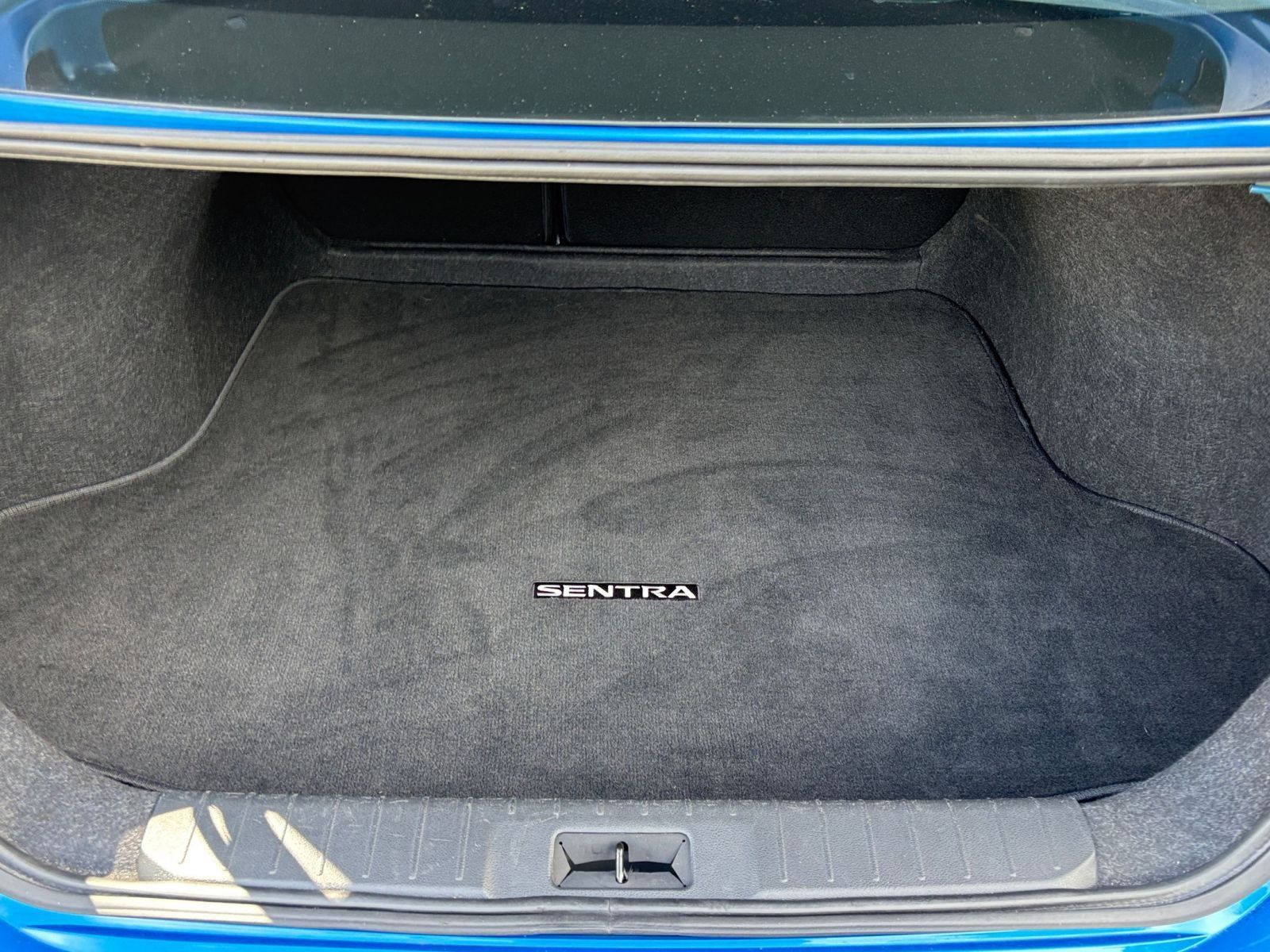 Used 2025 Nissan Sentra SV FWD image 28