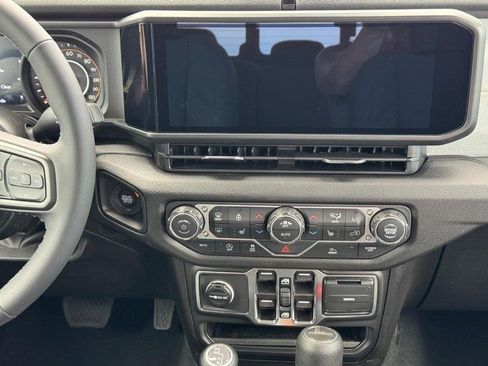 New 2026 Jeep Gladiator Sport image 8