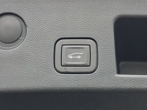 Used 2025 GMC Terrain Elevation w/ Elevation Premium Package AWD/4WD image 32