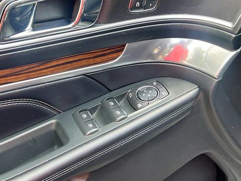 Used 2019 Ford Explorer Limited w/ Ford Safe & Smart Package AWD/4WD image 18