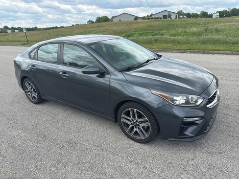 Used 2019 Kia Forte S FWD image 2