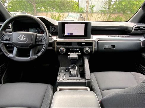 Used 2025 Toyota Tacoma SR5 image 15