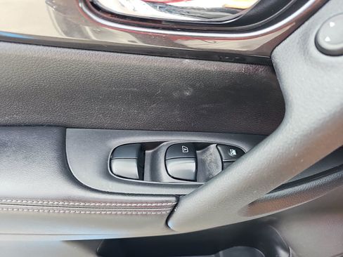 Used 2020 Nissan Rogue SV w/ Premium Package AWD/4WD image 24
