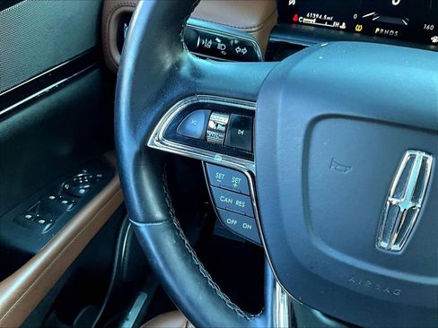 Used 2022 Lincoln Nautilus Reserve AWD/4WD image 23