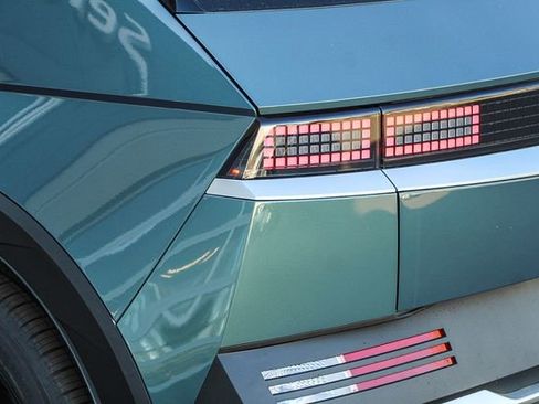 New 2026 Hyundai Ioniq 5 SEL image 13