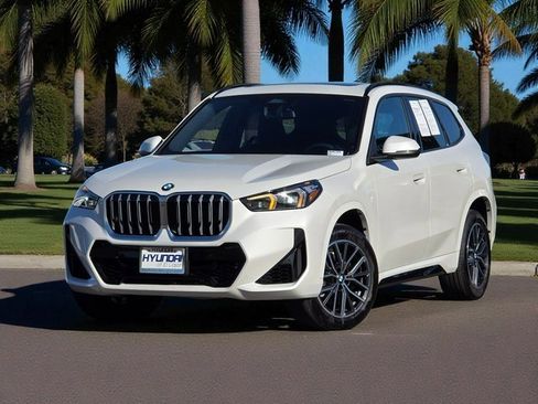Used 2025 BMW X1 xDrive28i image 2
