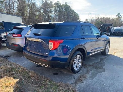 Used 2023 Ford Explorer XLT w/ Equipment Group 202A image 24