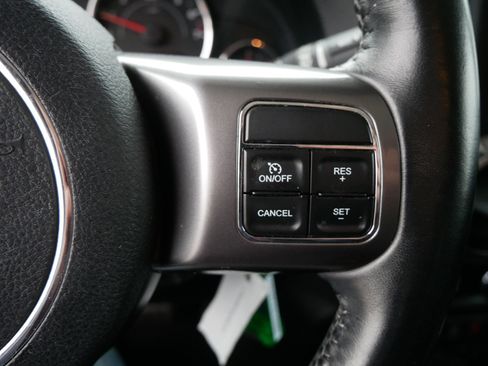 Used 2018 Jeep Wrangler Unlimited Sahara image 27