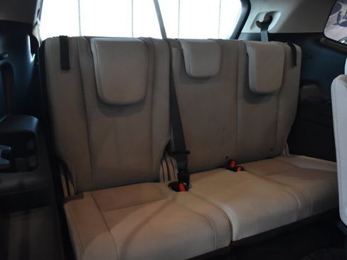 Used 2024 Subaru Ascent Premium w/ Convenience Package image 30