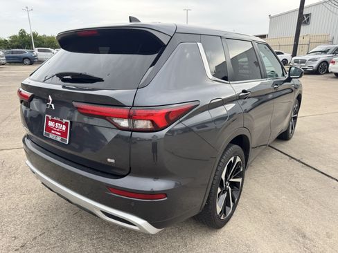 Used 2024 Mitsubishi Outlander FWD image 6