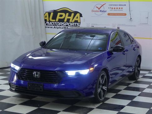 Used 2024 Honda Accord Sport image 4