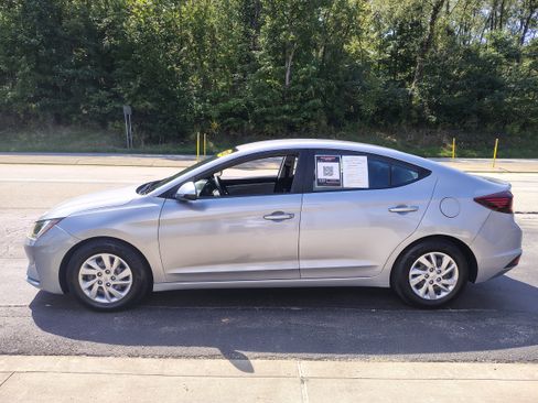 Used 2020 Hyundai Elantra SE FWD image 6