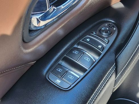Used 2023 INFINITI QX80 Premium Select w/ Cargo Package AWD/4WD image 17