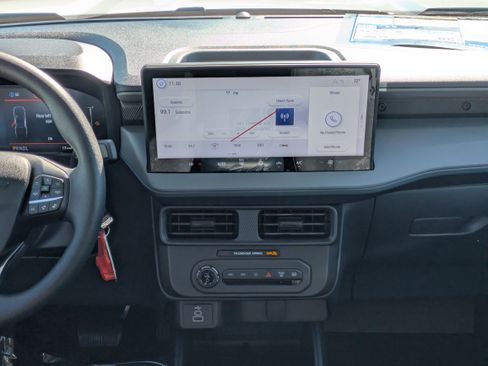 New 2026 Ford Maverick XL image 19