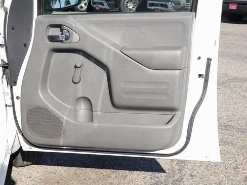 Used 2018 Nissan Frontier S image 37