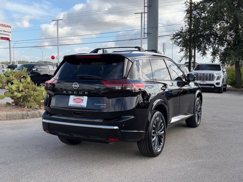 Used 2026 Nissan Rogue Platinum AWD/4WD image 5