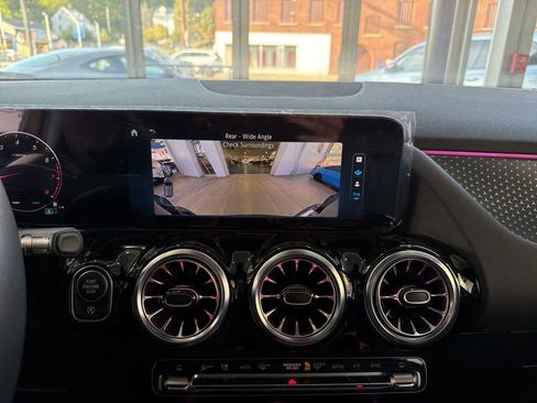 Certified 2025 Mercedes-Benz GLA 250 4MATIC image 31