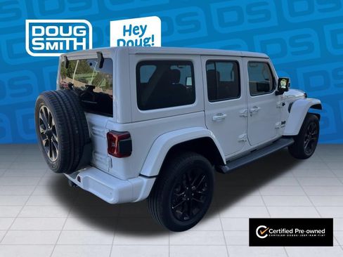 Used 2021 Jeep Wrangler Unlimited Sahara AWD/4WD image 6