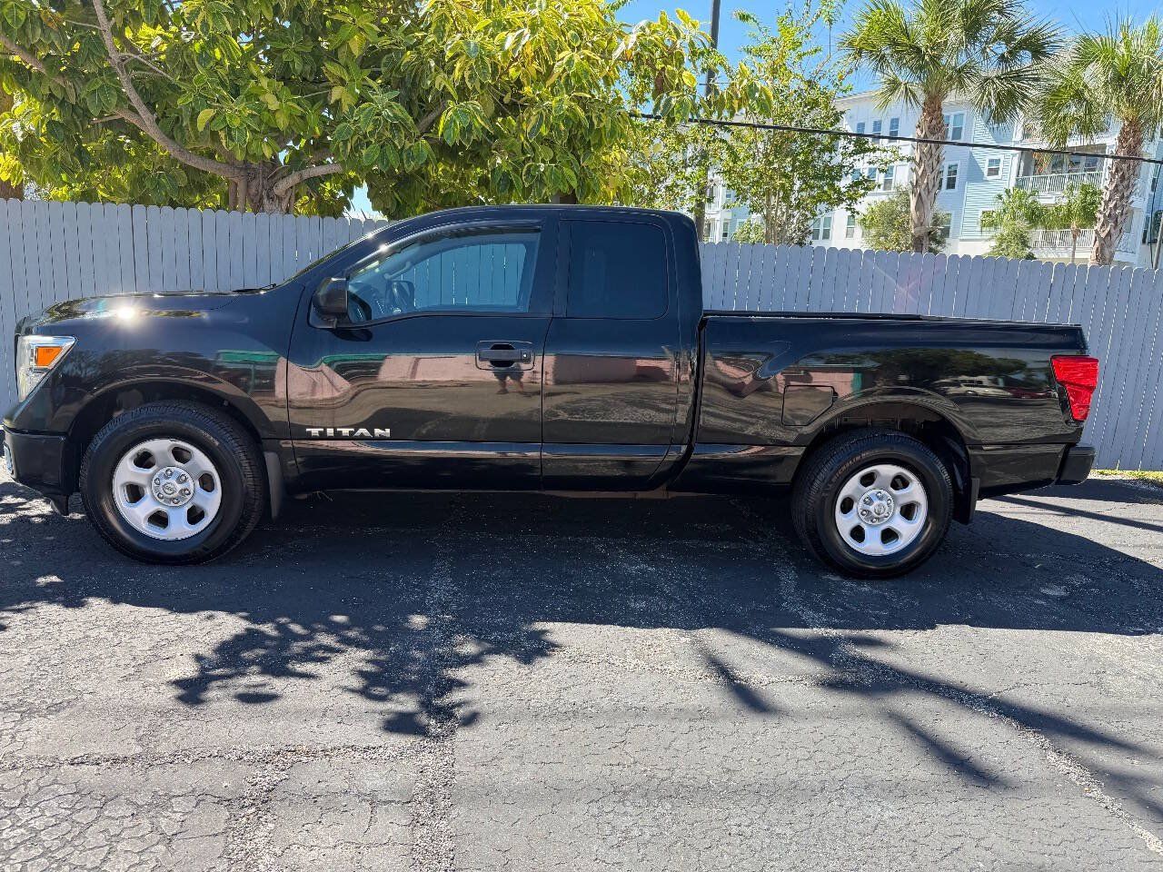 Used 2017 Nissan Titan S RWD image 2